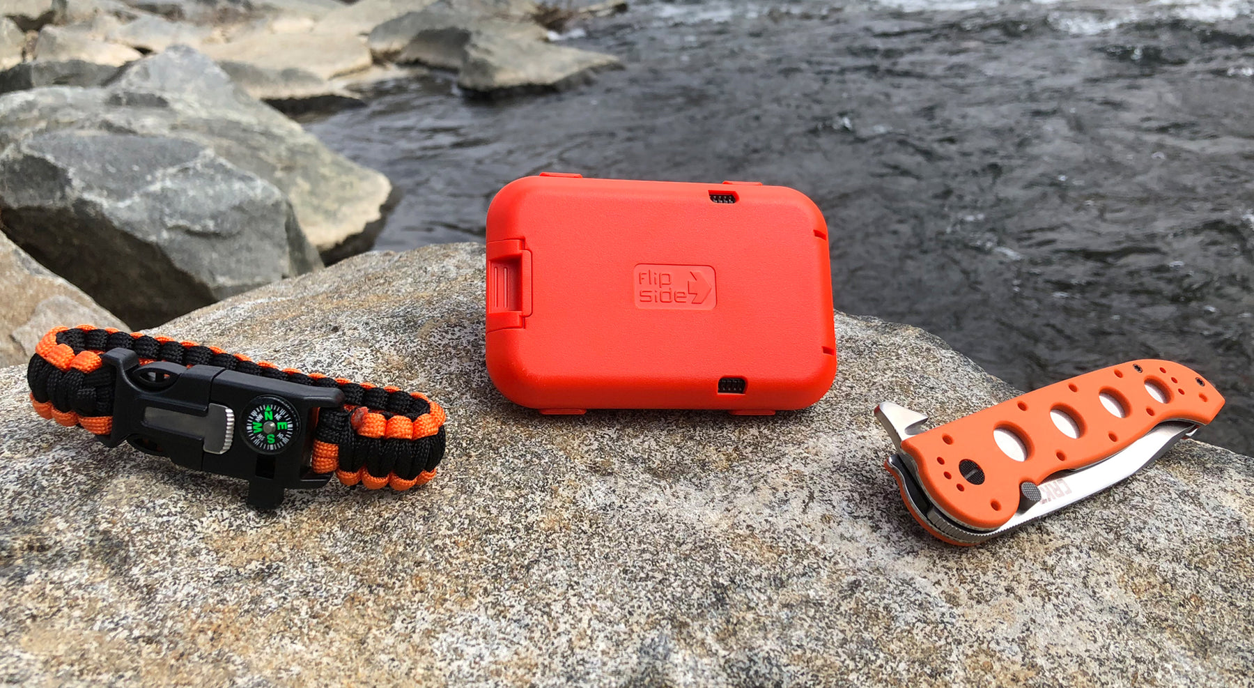 Flipside wallet in use